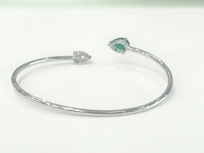 18K White Gold Sleek Emerald & pear Shape Cuff Bangle 1.54 Carat Total Weight