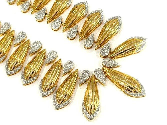 18K Yellow Gold Diamond Scalloped Graduated Necklace 4.99 Carats