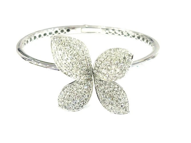 18K White Gold Four Petal Diamond Flower Bangle Bracelet 3.85 Carats
