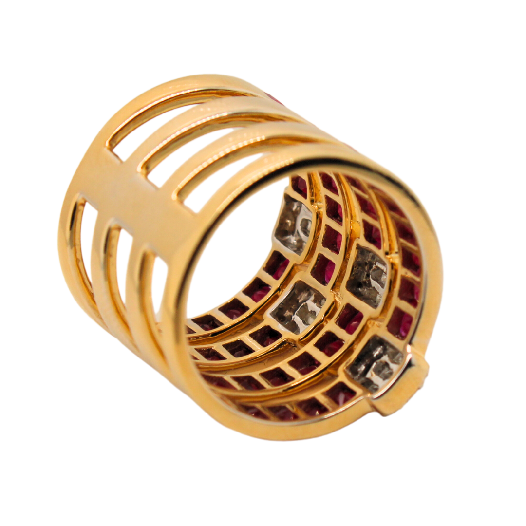 18k Yellow Gold Ruby and Diamond Fashion Ring