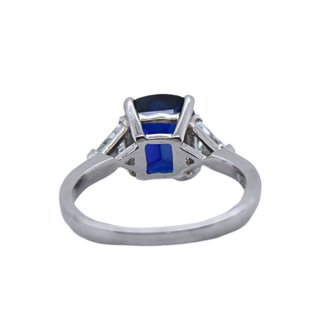 PLATINUM, SAPPHIRE & DIAMOND GIA 5.56 CTS.