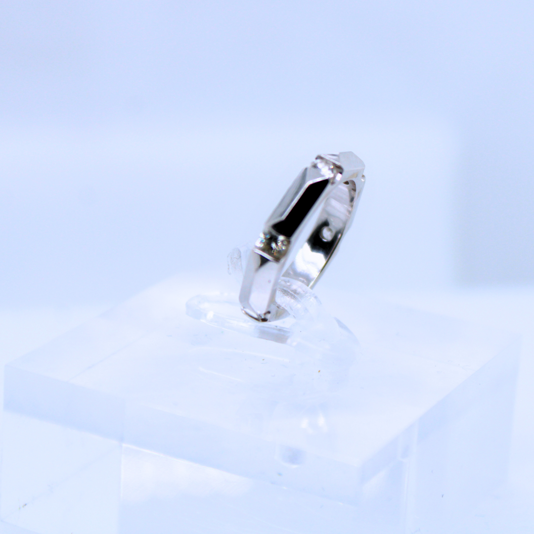 14K White Gold Octagon Diamond Ring 0.20 Carats