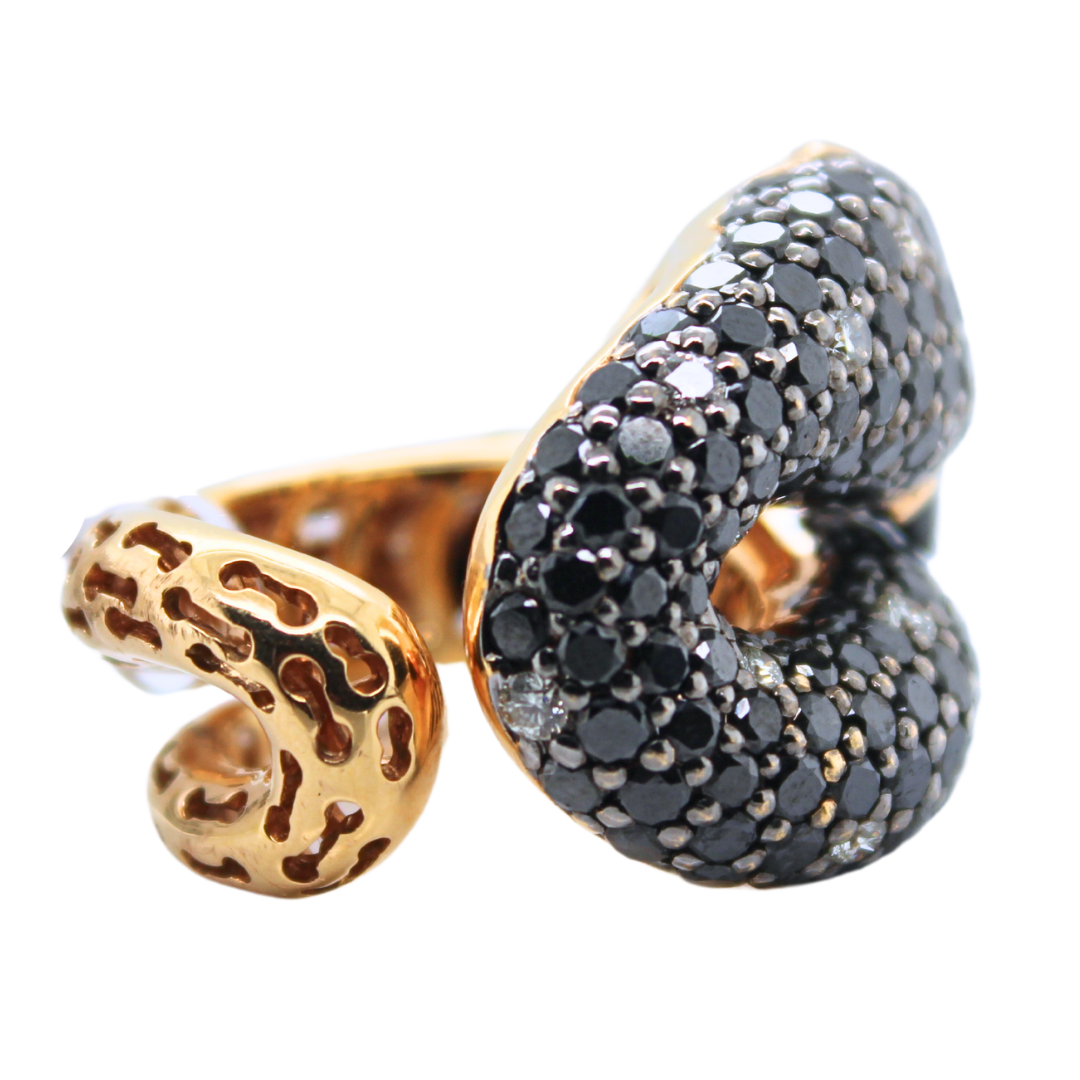 18k Yellow Gold Snake Black and White Diamond Ring