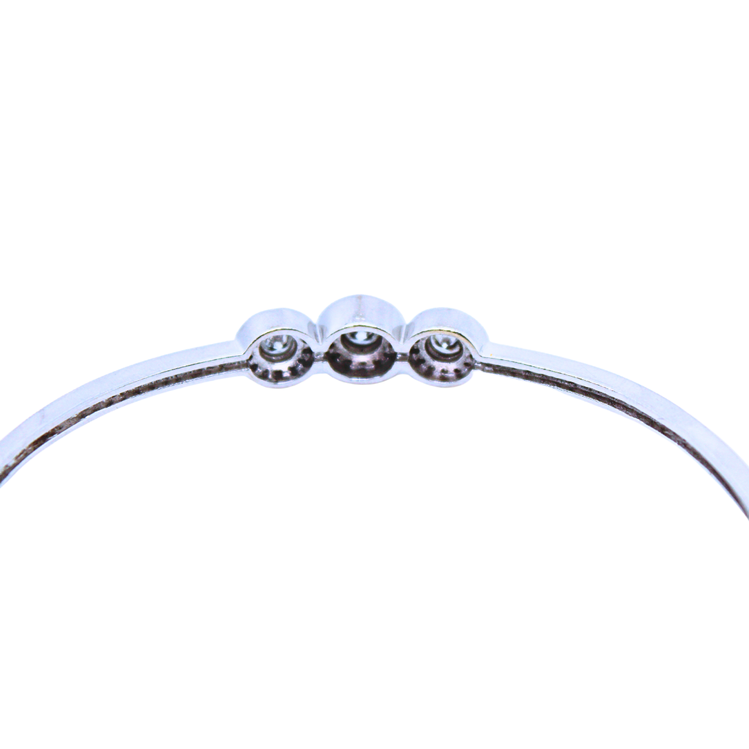 14k White Gold 3 Circle Diamond Bangle