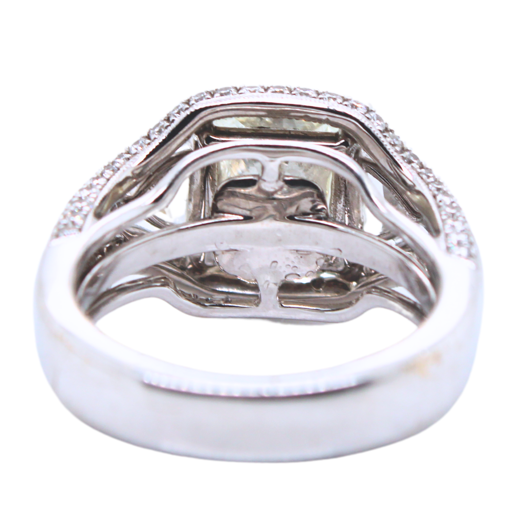 18k White Gold Radiant and Round Diamond Ring 4.68CTW