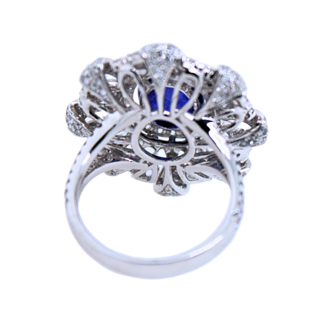 18k White Gold Cabochon Sapphire Diamond Ring
