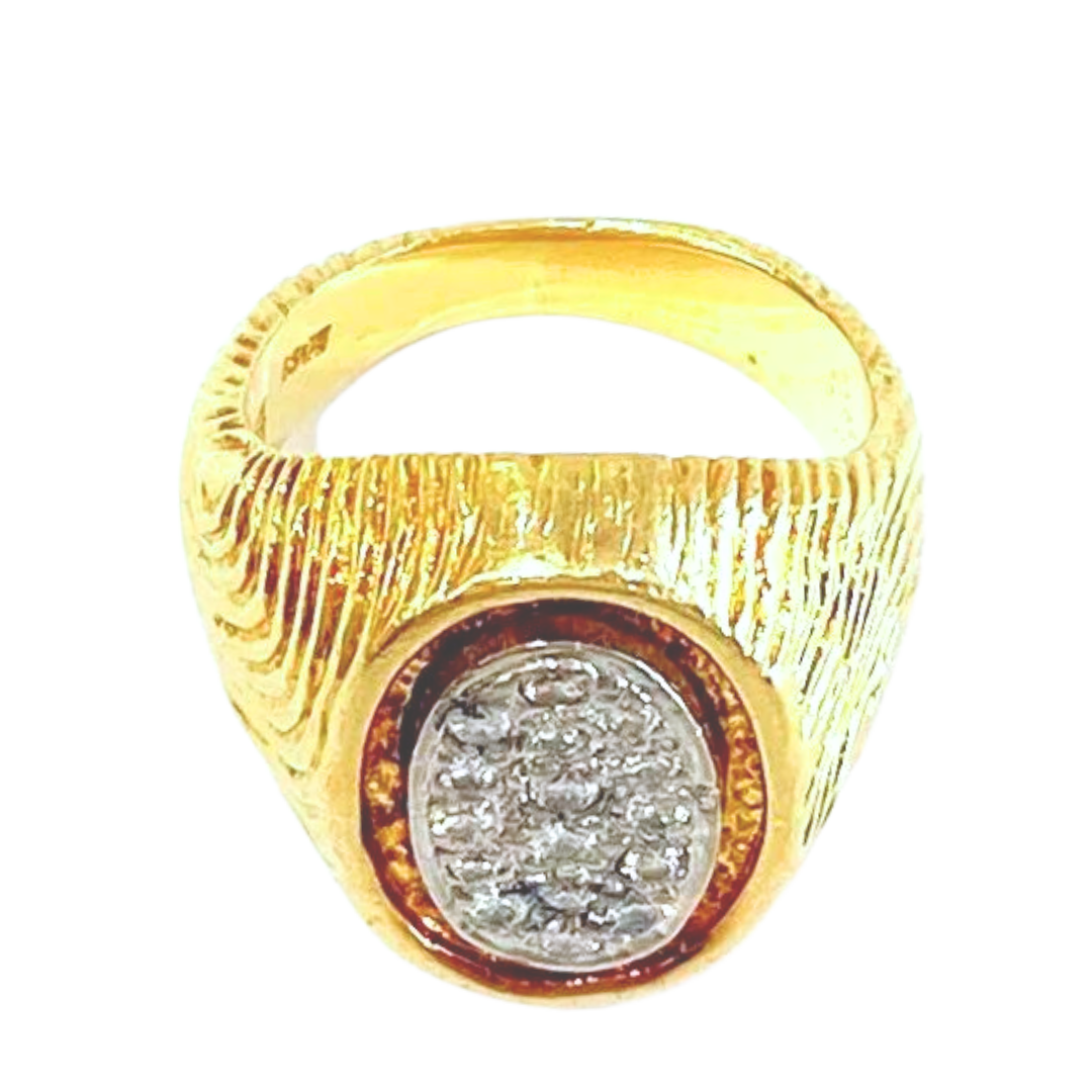 Diamond Oval 18KY Gold Signet Ring 0.70 Carats