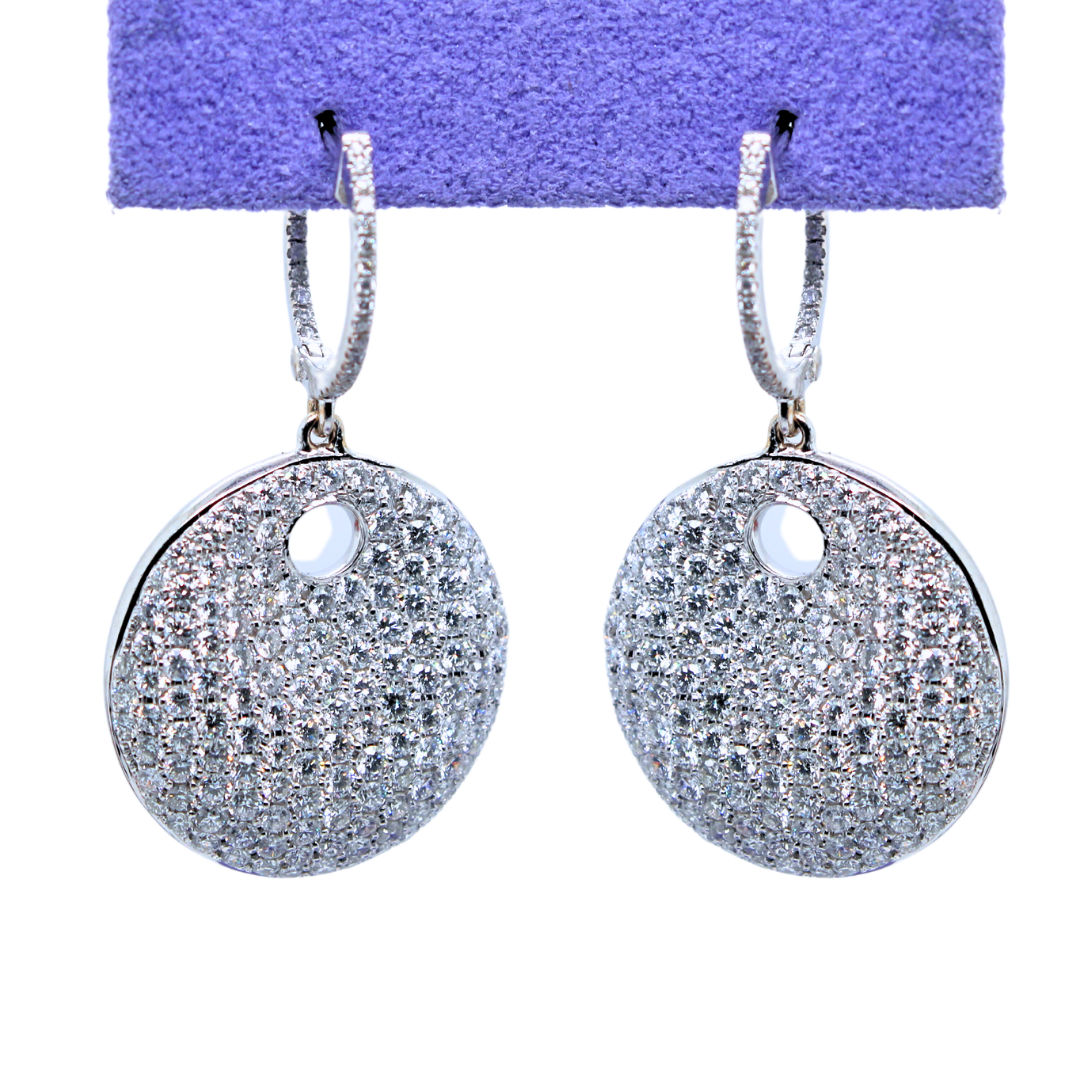 18k White Gold Round Dangling Diamond Earrings