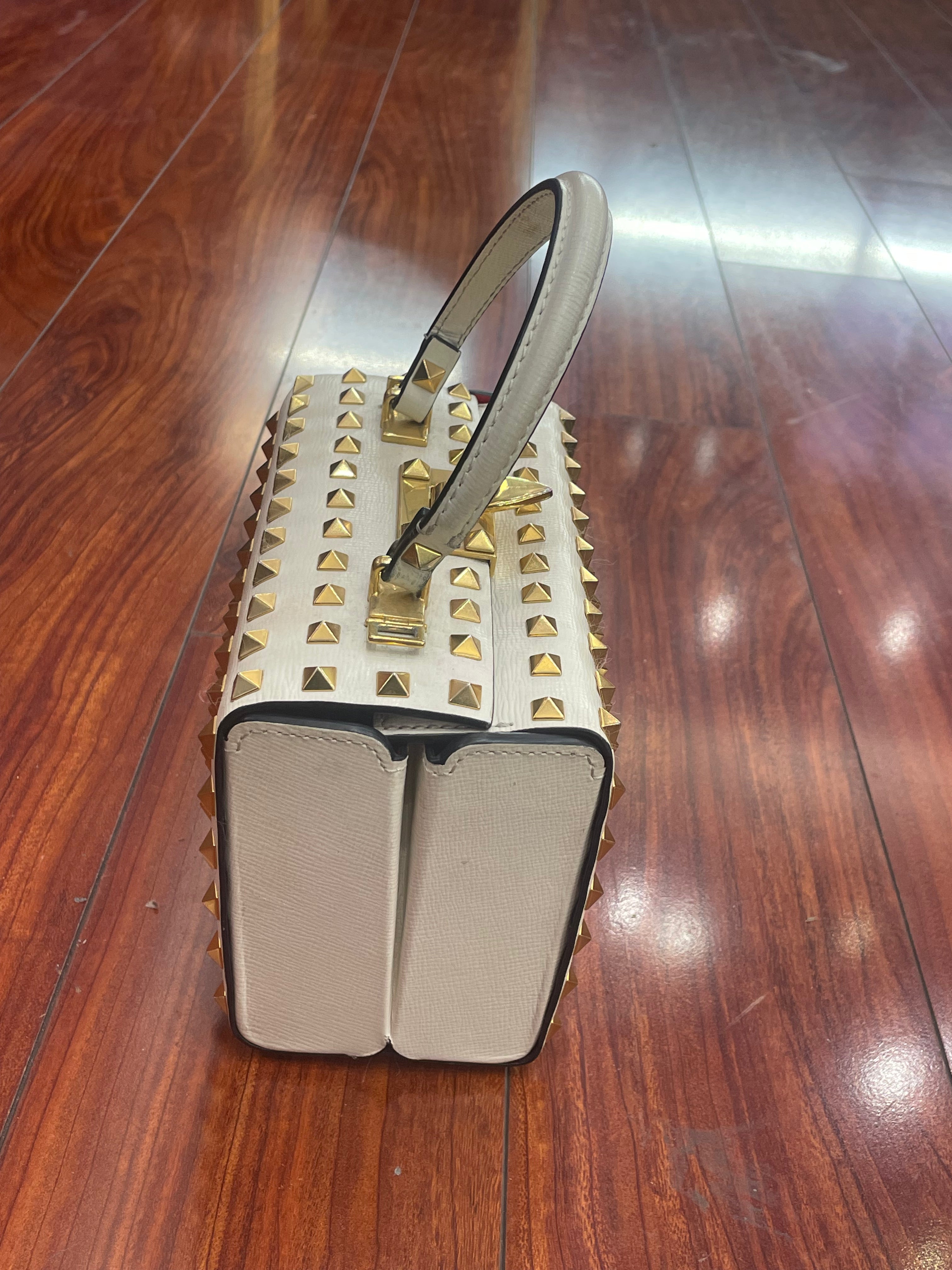 Valentino Off White Leather Rockstud Alcove Top Handle Bag With Strap