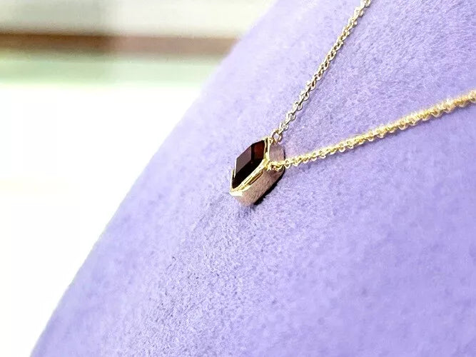 18K Yellow Gold Bezel Ruby Solitaire Ncklace 1.08 Carats