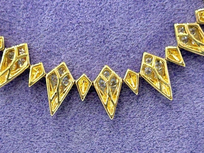18K yellow Gold Diamond Spike Design Necklace 3.07 Carats