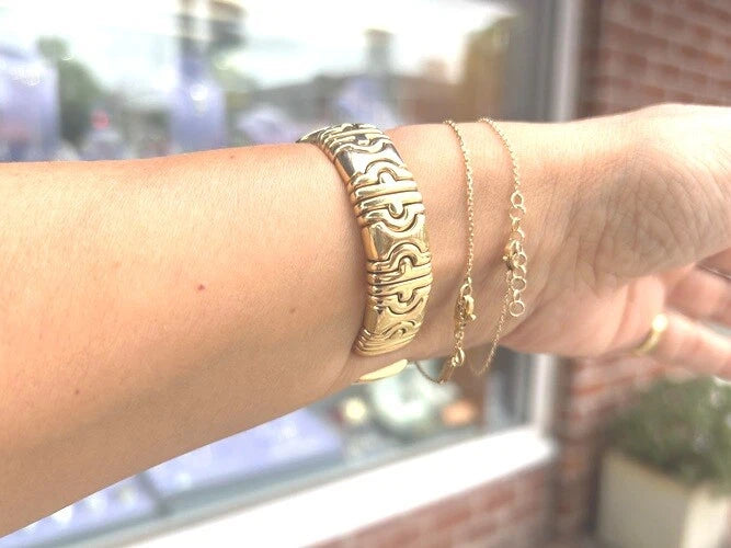 Bvlgari 18K Yellow Gold Parentesi 20MM Watch BJ 01