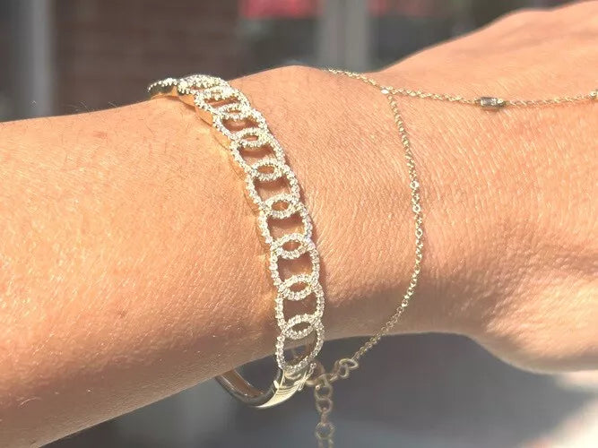 14K Yellow Gold Interlocking Circle Diamond Bangle Bracelet 1.06 Carats