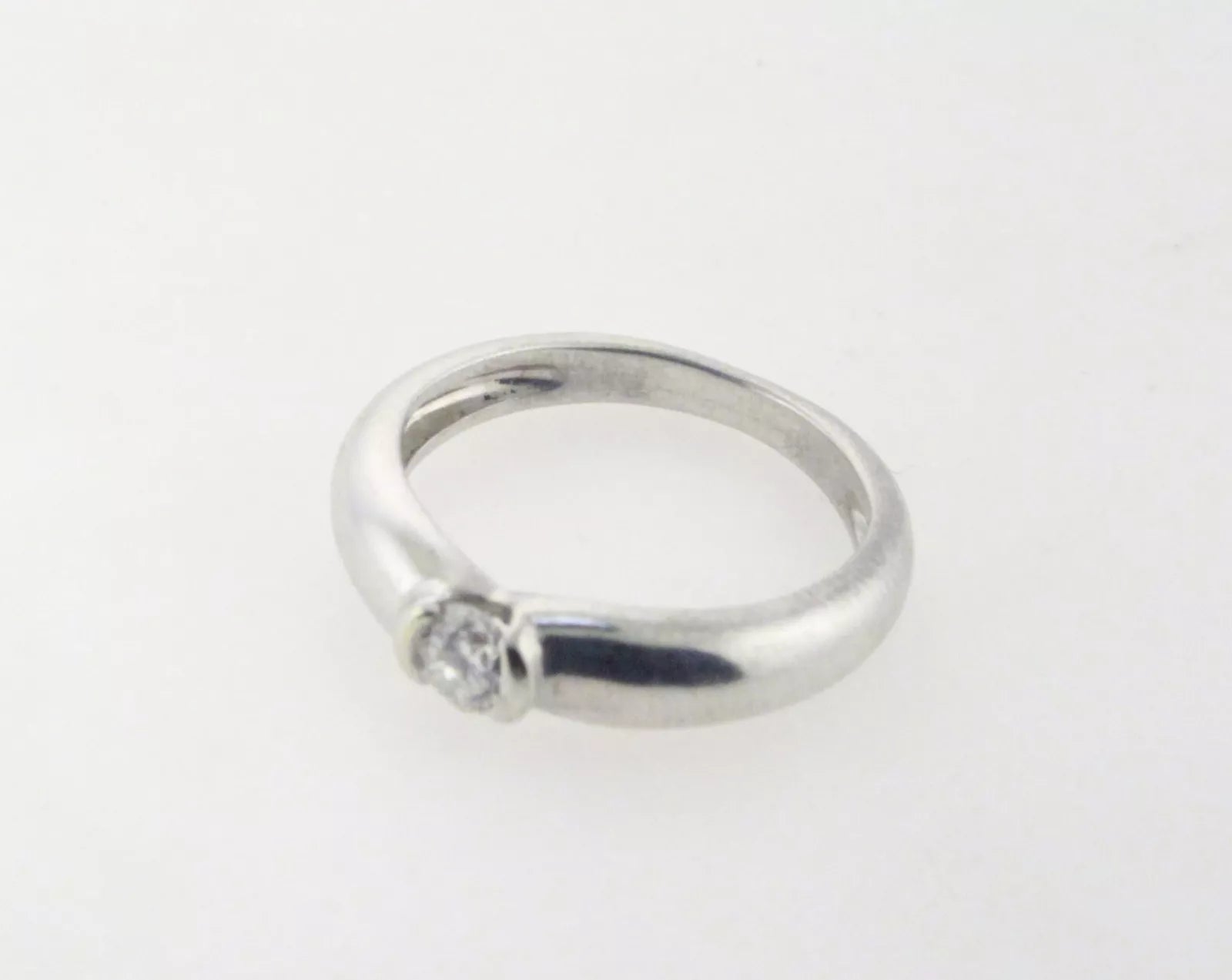 Estate AUTHENTIC CARTIER 0.25 ctw. Diamond 18K White GOLD RING Size 6.5 4.2 g