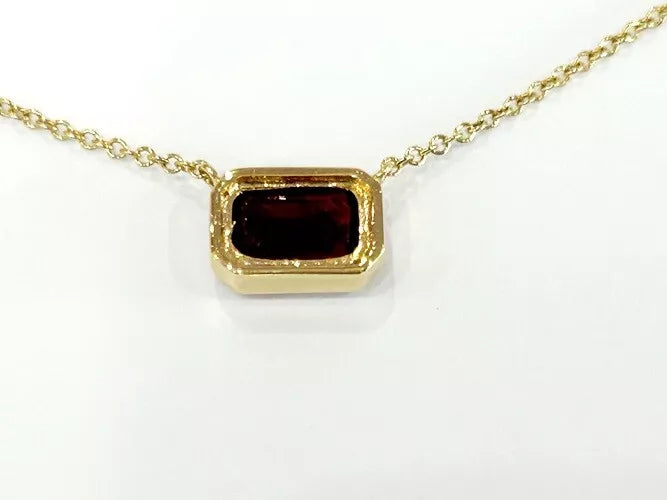 18K Yellow Gold Bezel Ruby Solitaire Ncklace 1.08 Carats