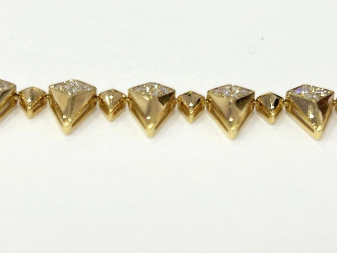 18K yellow Gold Diamond Spike Design Necklace 3.07 Carats