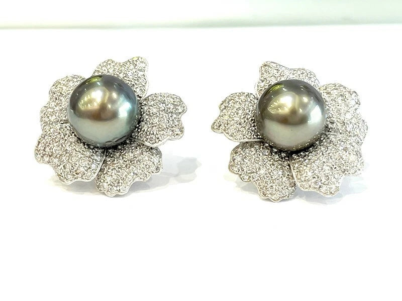 Blue Tahitian Pearl & Diamond 18K White Gold earrings 8.00 Carats