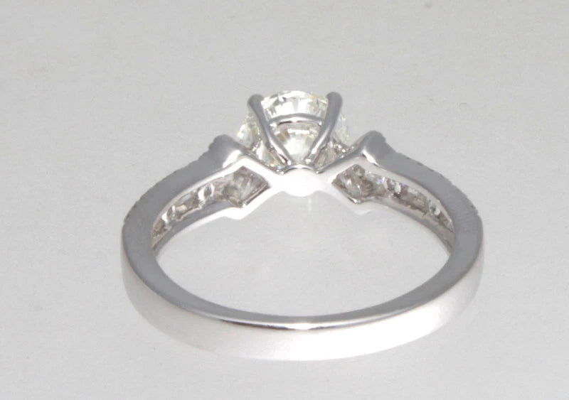 18K White Gold & Round Brilliant Cut Diamond Ring 2.40 Cts. GIA H, VVS1