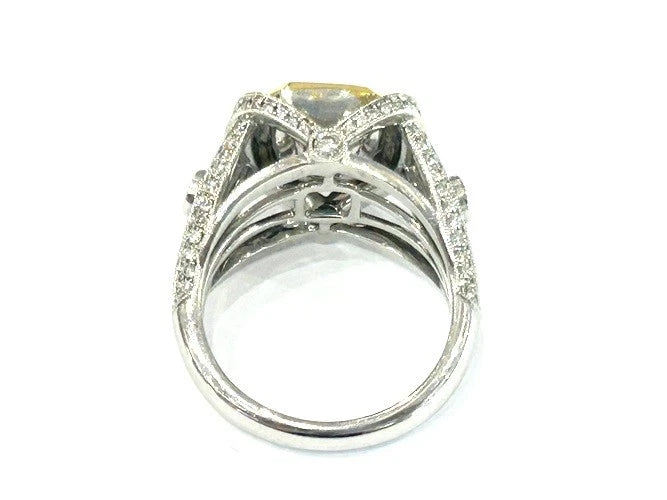 18K White & Yellow Gold Natural Columbian Emerald & Diamond Ring 2.47 Carats