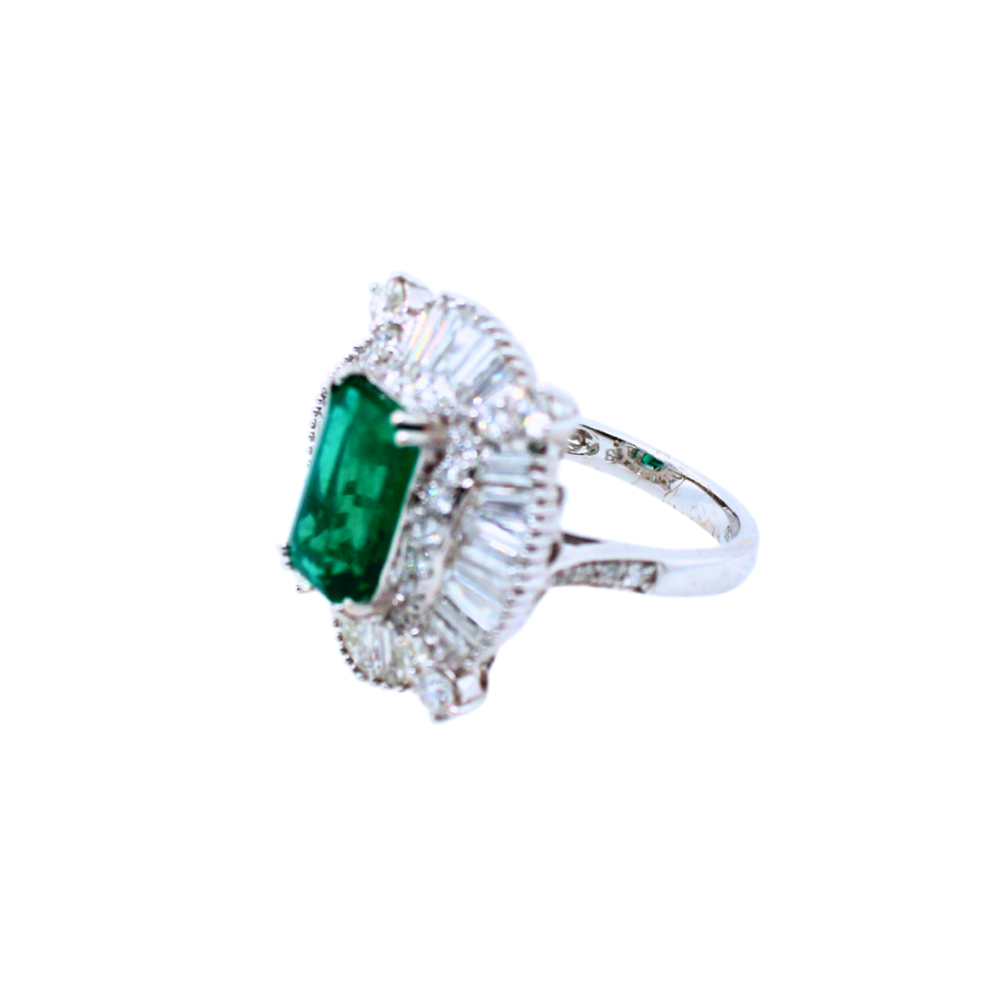 EMERALD BAGUETTE ROUND DIAMOND