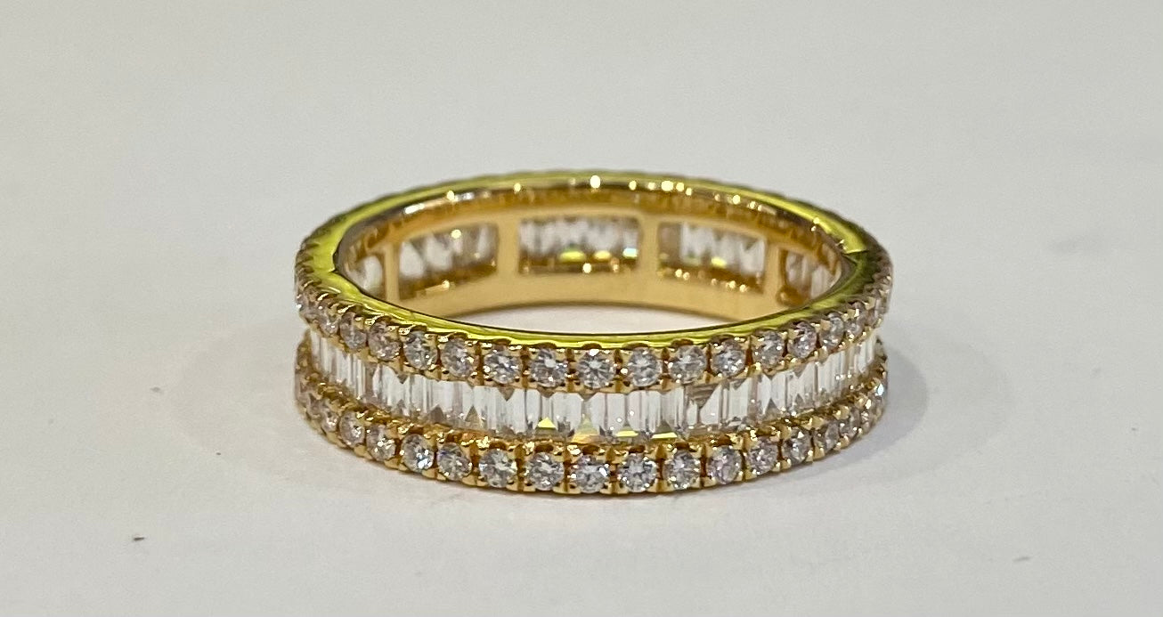 18KYG Diamond Fashion band