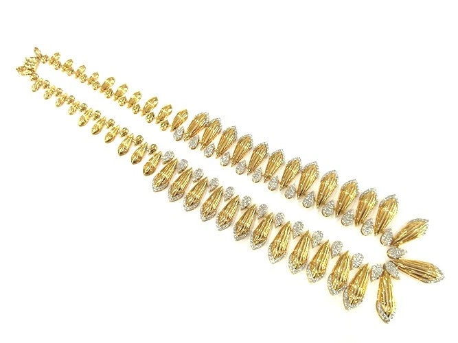 18K Yellow Gold Diamond Scalloped Graduated Necklace 4.99 Carats