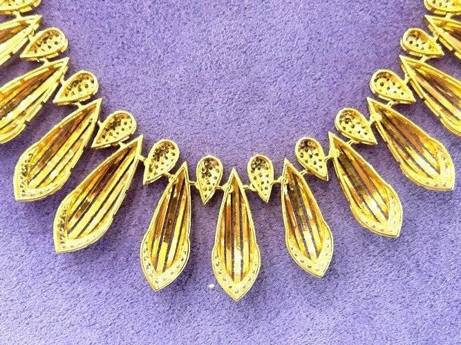 18K Yellow Gold Diamond Scalloped Graduated Necklace 4.99 Carats