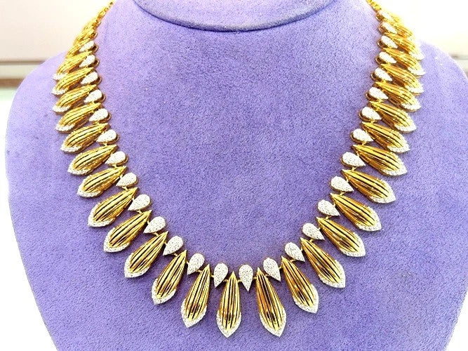 18K Yellow Gold Diamond Scalloped Graduated Necklace 4.99 Carats
