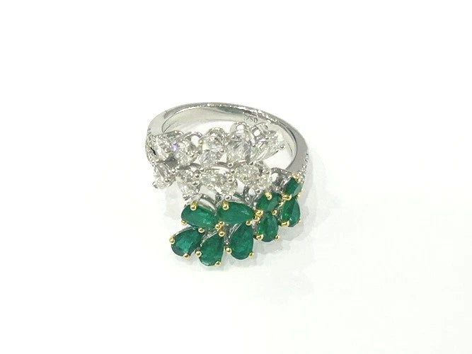 18K White Gold Natural Emerald & Diamond Leaf Wrap Ring 3.15 Carat Total Weight
