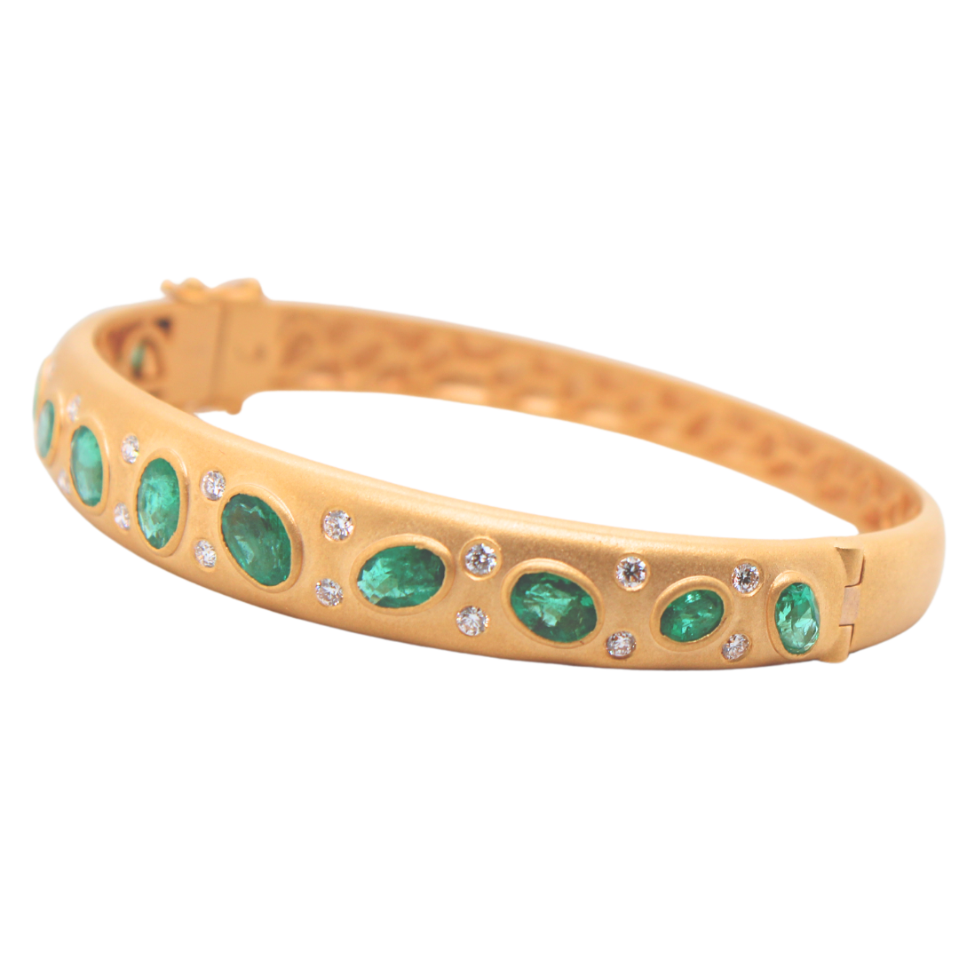 14k Yellow Gold Emerald Diamond Bangle