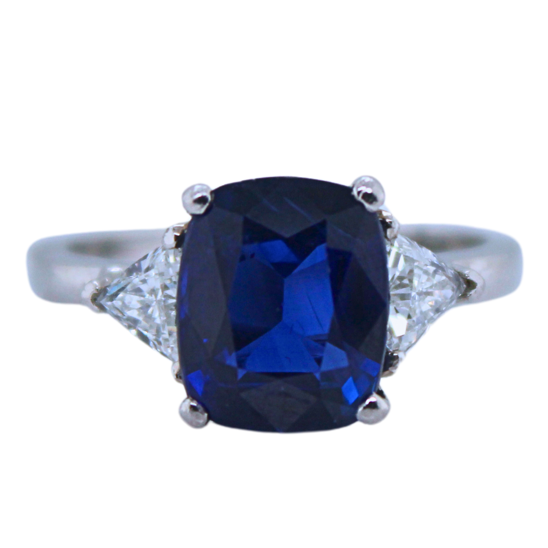 PLATINUM, SAPPHIRE & DIAMOND GIA 5.56 CTS.