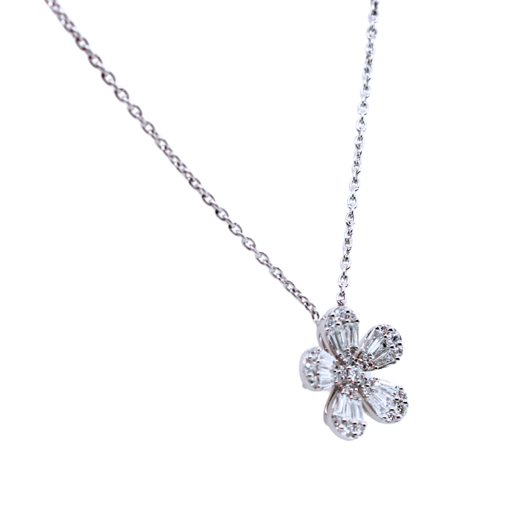 18K White Gold 5-Petal Diamond Flower Pendant Necklace 0.46 Carats