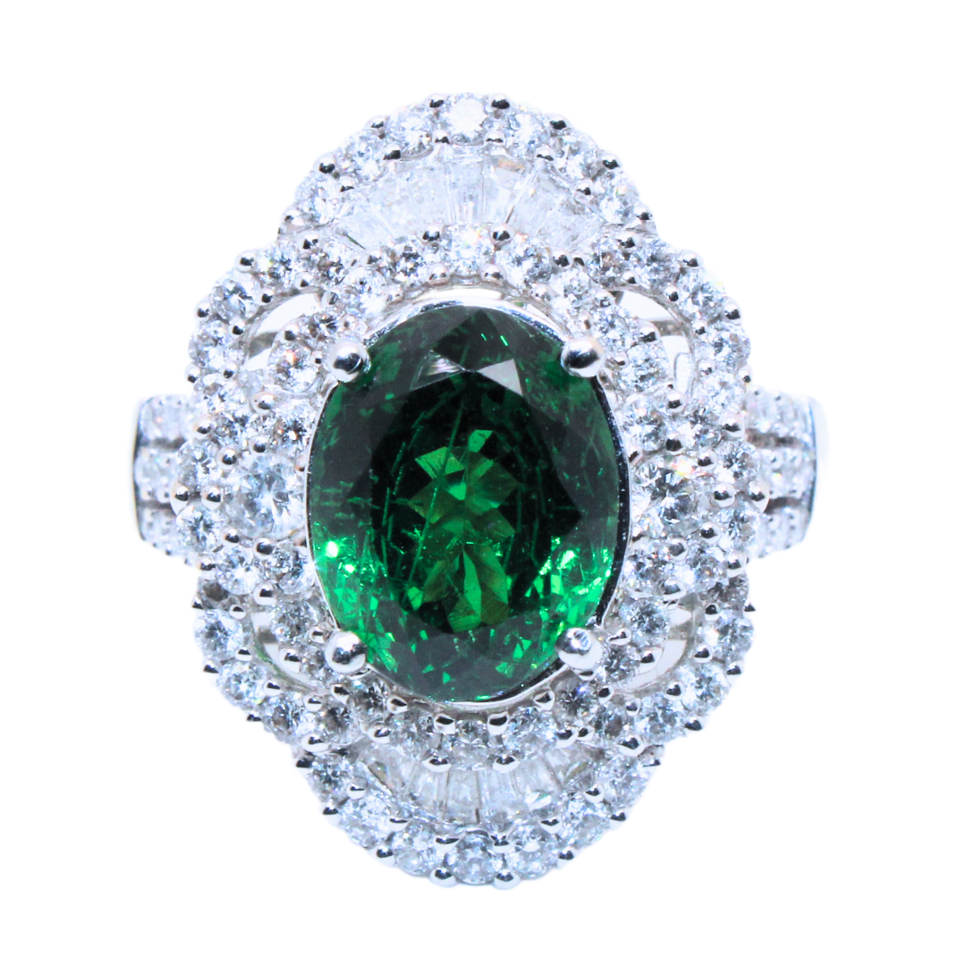 18k White Gold Oval Tsavorite and Diamond Ring with GIA