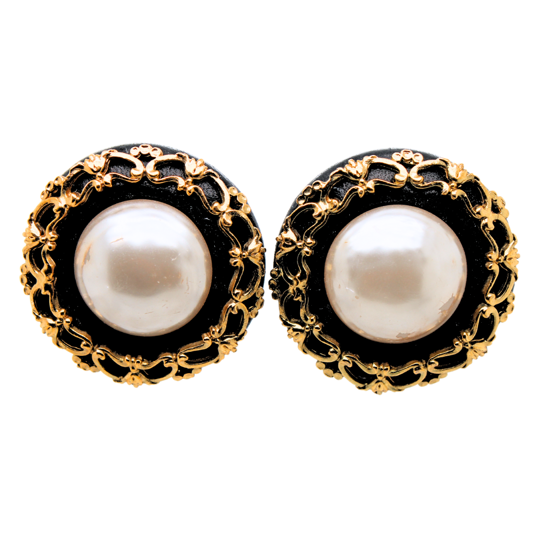 Authentic Vintage Chanel Moby Pearl Round Clip-On Leather Earrings