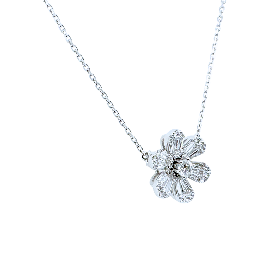 18k White Gold Flower Pendant Necklace 0.18CTW