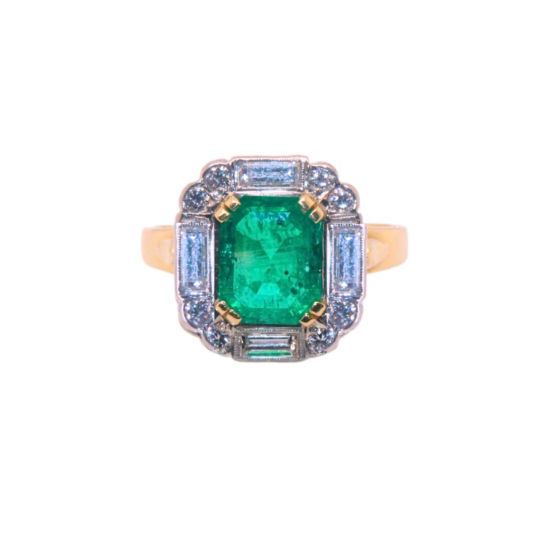 18K Yellow Gold Emerald Ring