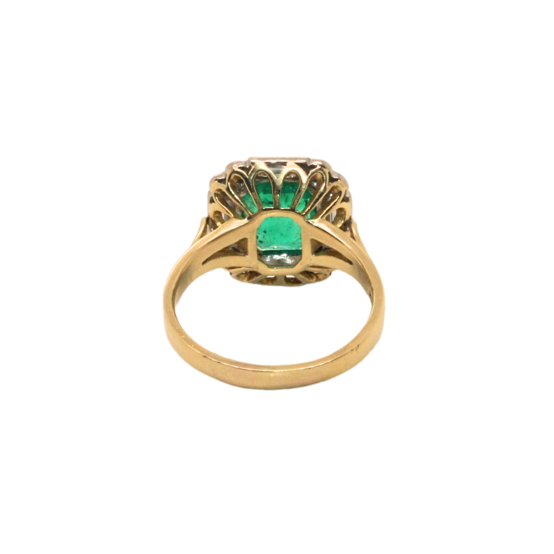 18K Yellow Gold Emerald Ring