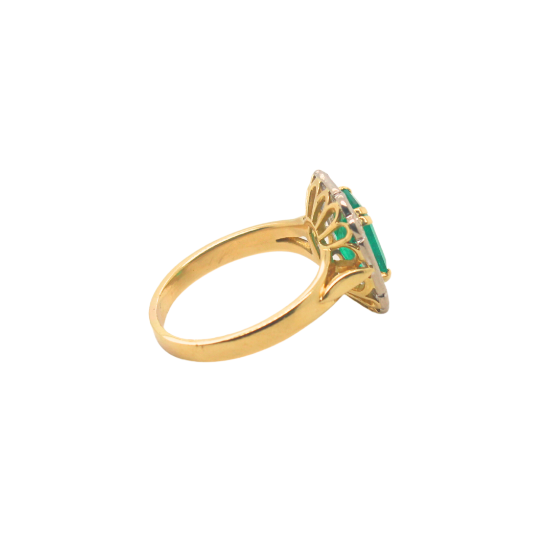 18K Yellow Gold Emerald Ring