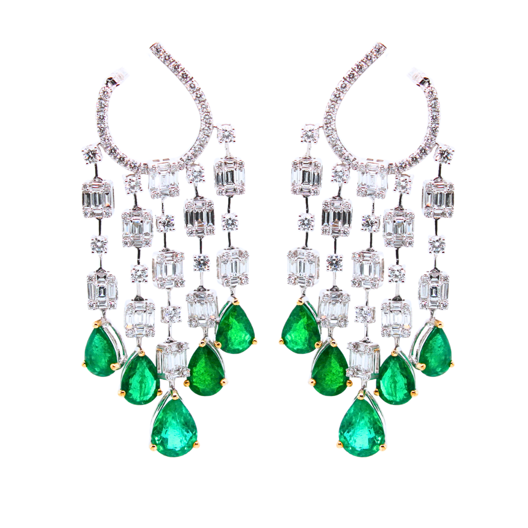 18K WHITE GOLD EMERALD AND DIAMOND CHANDELIER EARRINGS 15.60ctw