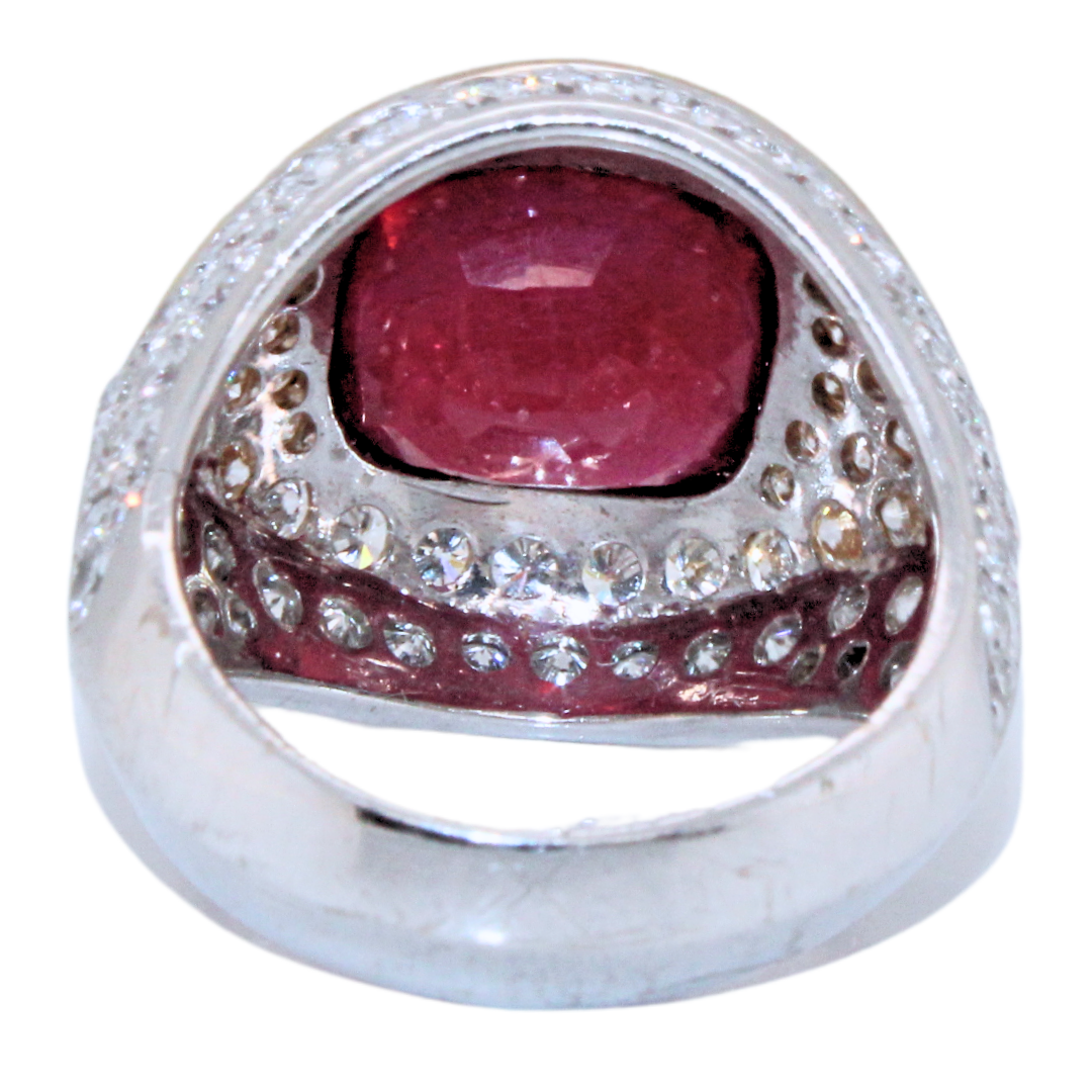 ESTATE 10.30 ctw. RUBY DIAMOND 18k Yellow/White Gold Fashion Ring Size 6.5 10.6g