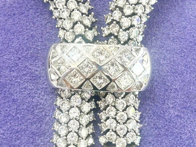 18K White Gold Diamond Lariet Rope Necklace 63.00-70.00 Carat Total Weight