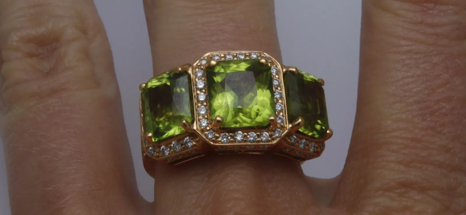 New Zorab 6.98 ct. Green Peridot 0.80ct Diamond 18k Rose Gold Ring Size 7