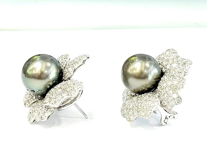Blue Tahitian Pearl & Diamond 18K White Gold earrings 8.00 Carats