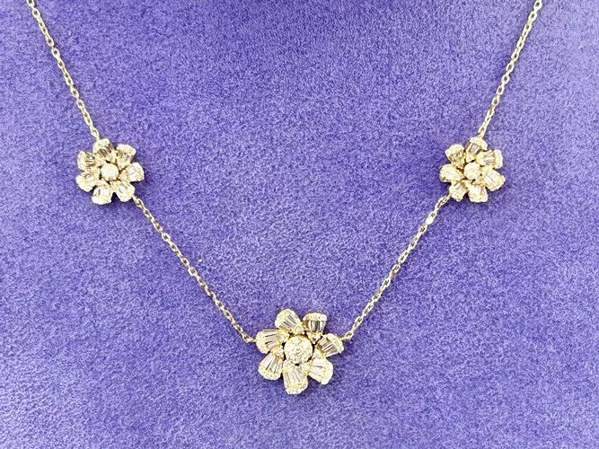 14K Yellow Gold 3-Staton Diamond Flower Necklace 1.20 Carat Total Weight