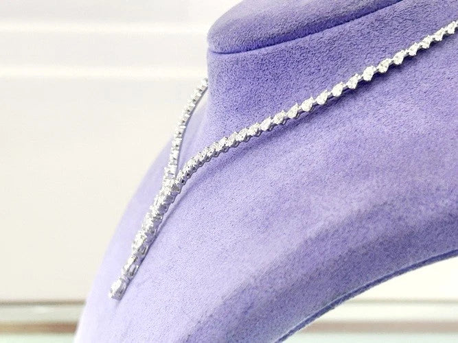 18K White Gold Diamond Collar hinged Choker Necklace 5.87 Carats        n c