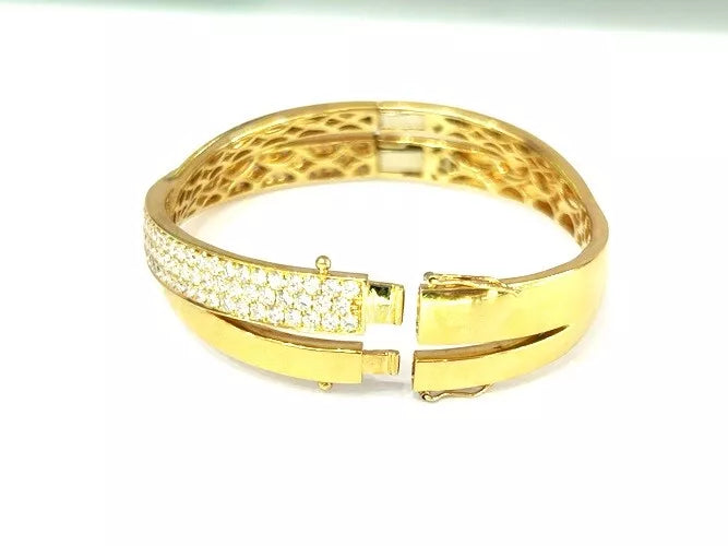 18K Yellow Gold Diamond Crossover Bangle Bracelet 3.45 Carats