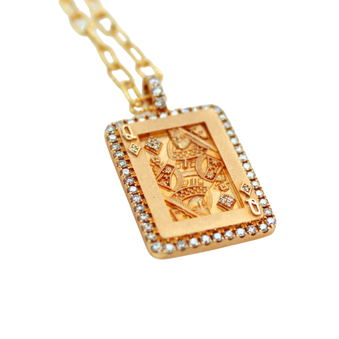 QUEEN PENDANT WITH PAPER CLIP CHAIN NECKLACE