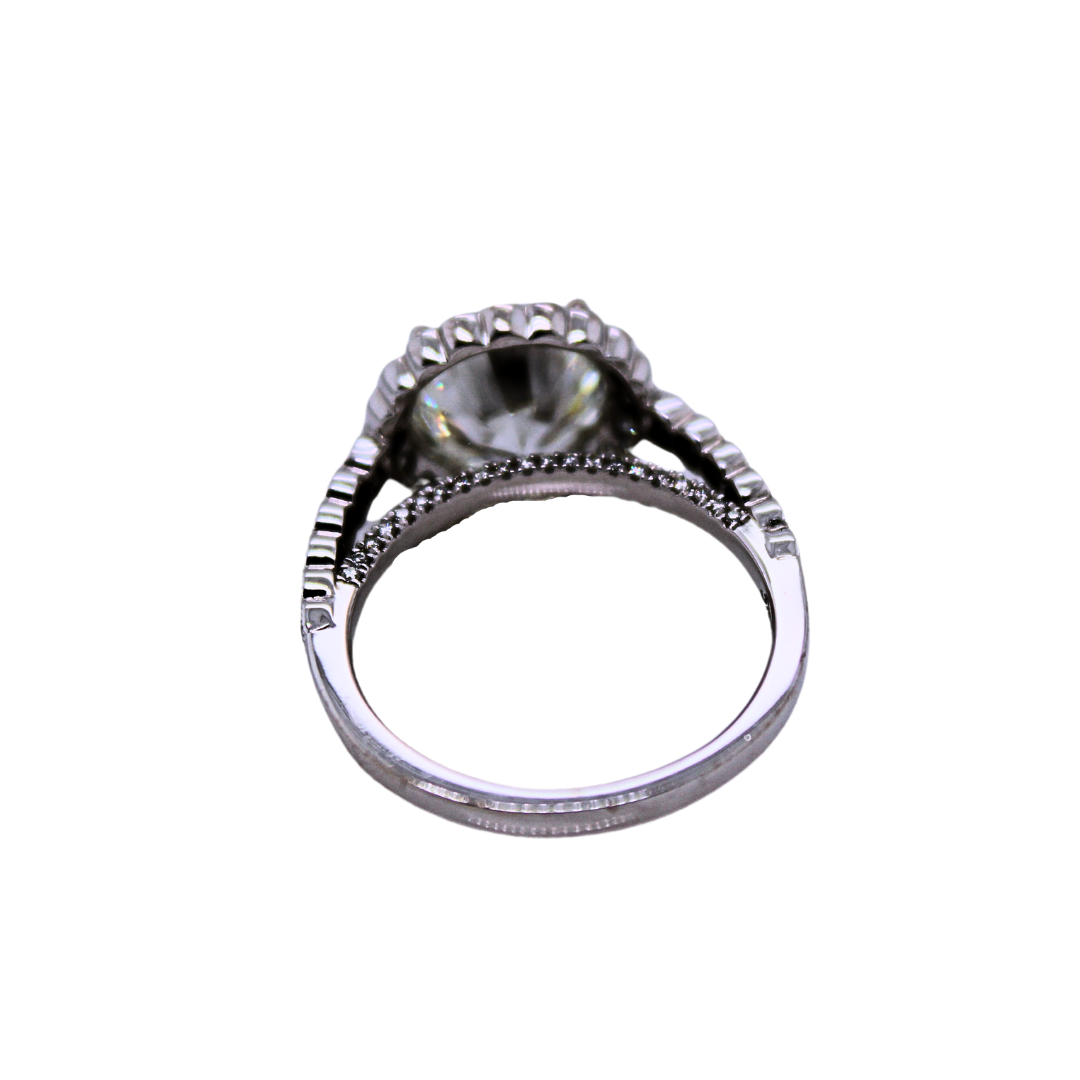 18K White Gold Round Brilliant Cut Diamond Ring