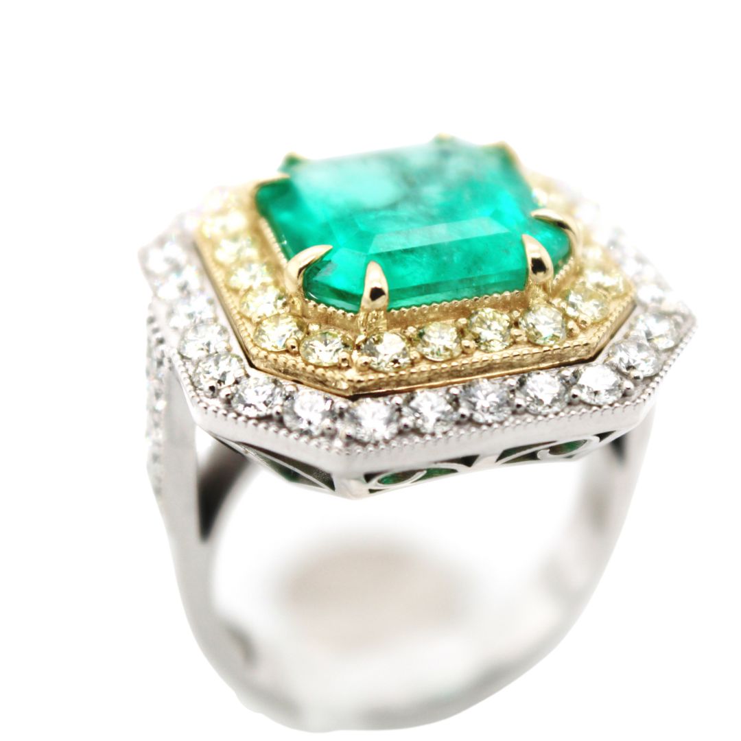 Vintage Emerald Diamond Ring