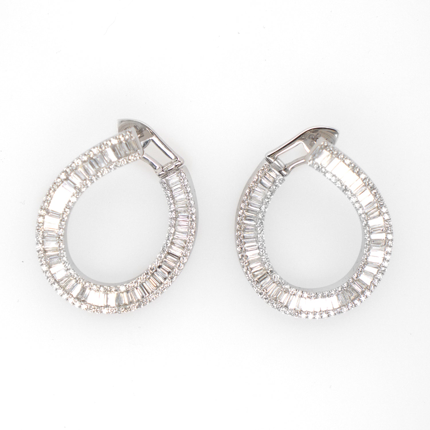 Diamond Hoop Earrings In 18K White Gold